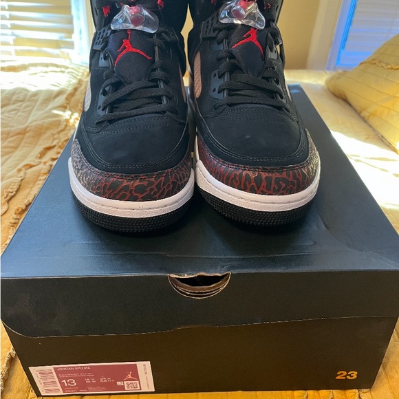 All Three pair Jordan size 13 good used condition box included - Picture 5 of 6